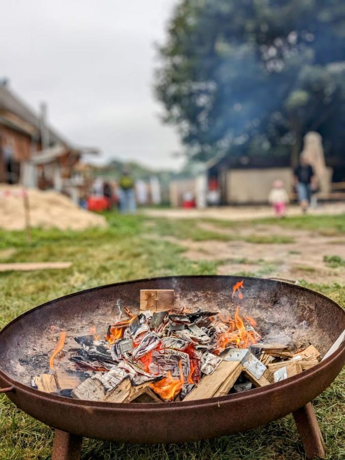 Ehemalige Bibliothek Apartment Fuer 2 Mit Kueche Kamin Netflix Parken Und Hofladen Steinhofel Εξωτερικό φωτογραφία