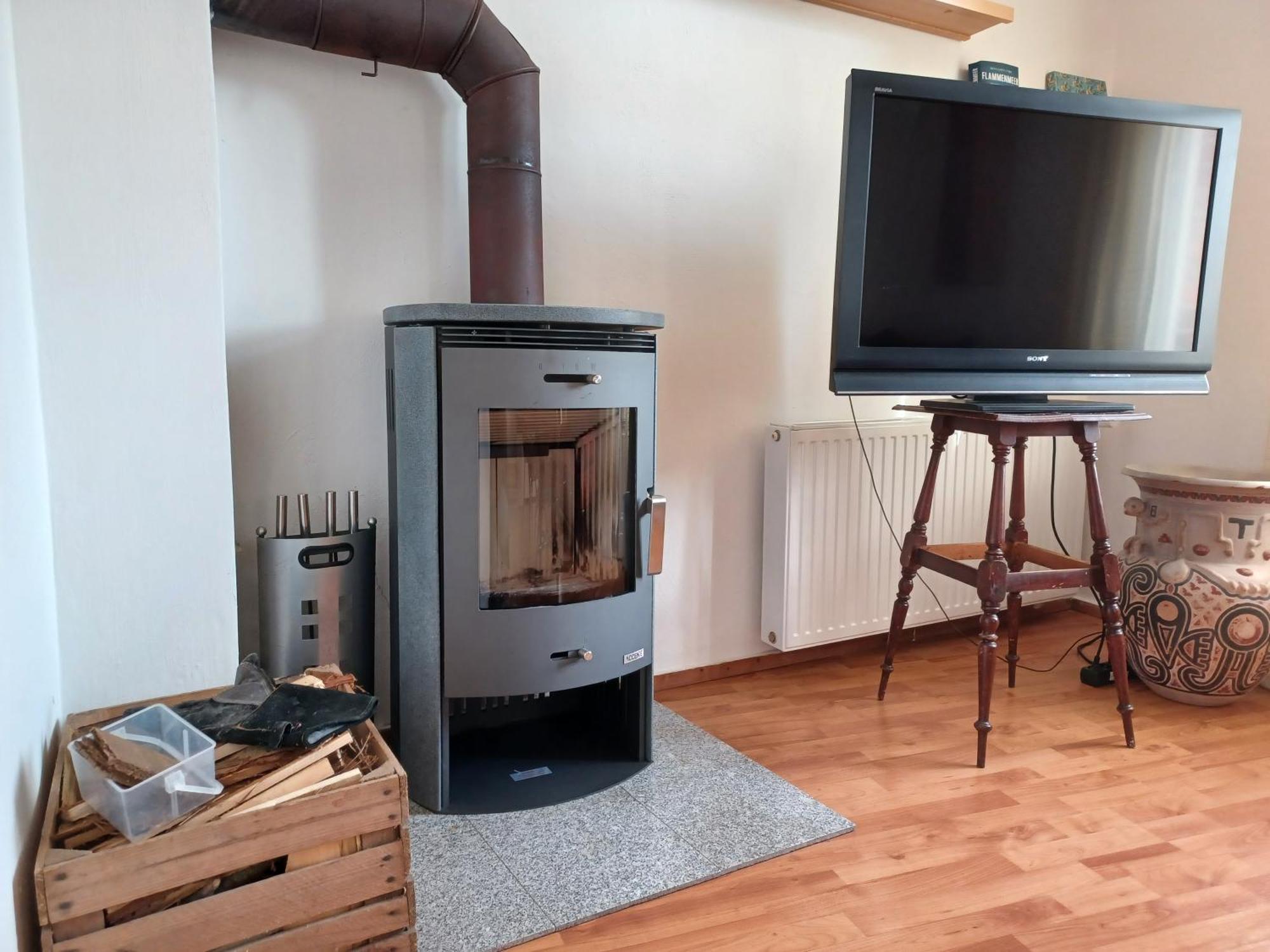 Ehemalige Bibliothek Apartment Fuer 2 Mit Kueche Kamin Netflix Parken Und Hofladen Steinhofel Εξωτερικό φωτογραφία