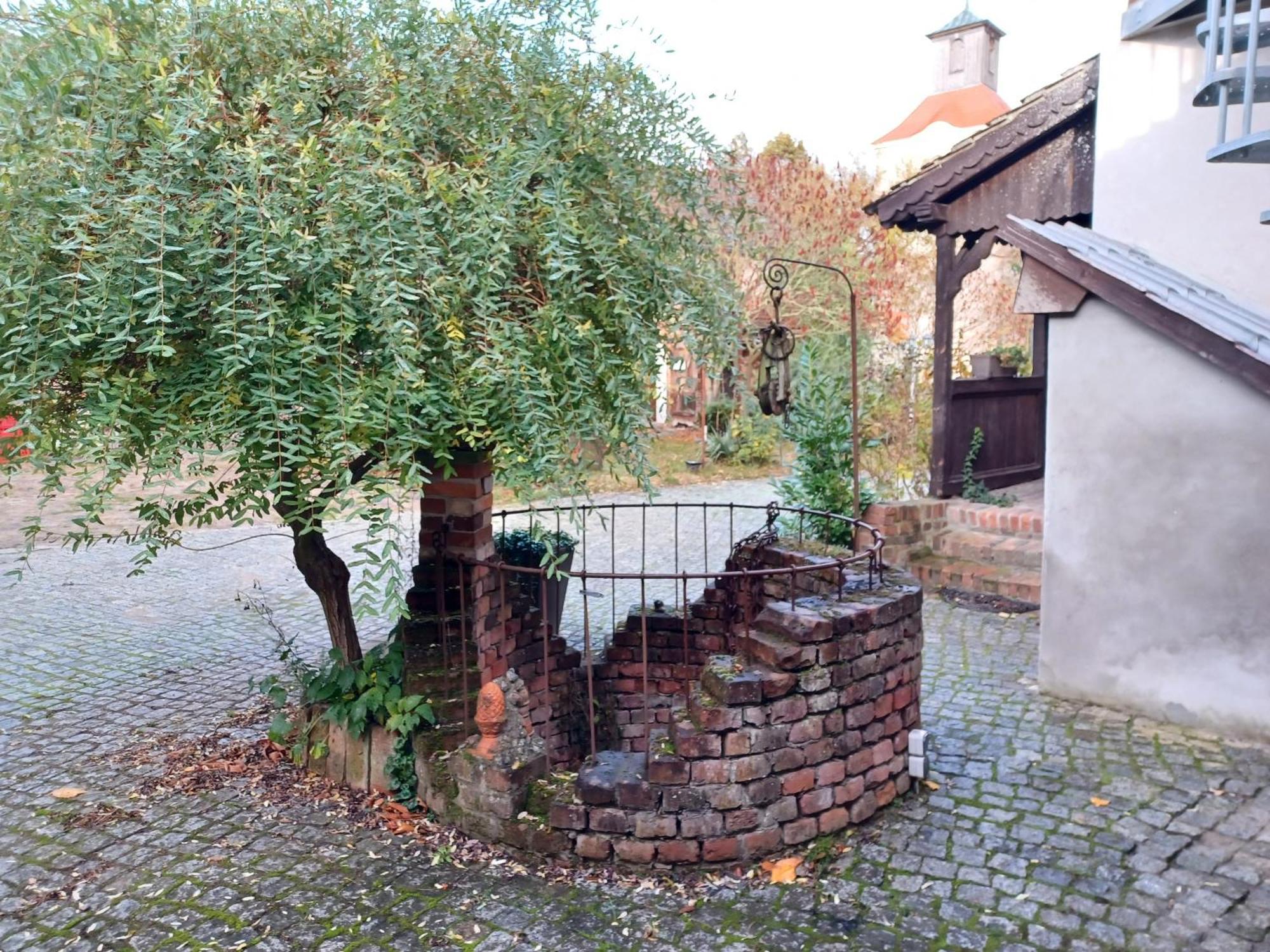 Ehemalige Bibliothek Apartment Fuer 2 Mit Kueche Kamin Netflix Parken Und Hofladen Steinhofel Εξωτερικό φωτογραφία