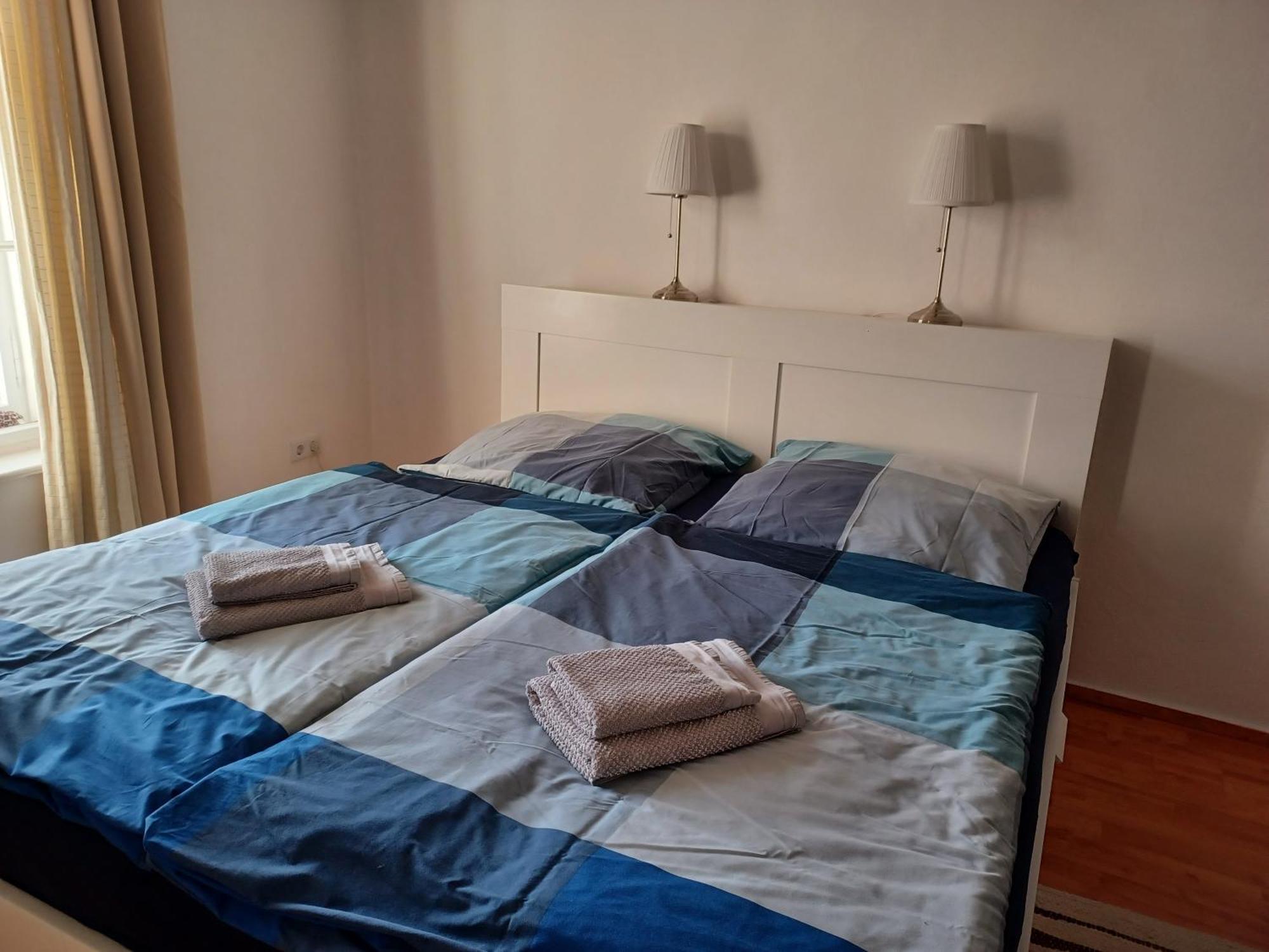 Ehemalige Bibliothek Apartment Fuer 2 Mit Kueche Kamin Netflix Parken Und Hofladen Steinhofel Εξωτερικό φωτογραφία